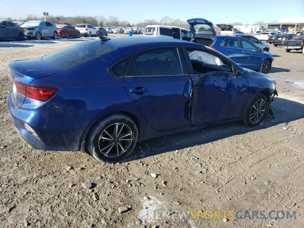 3 Фотография поврежденного автомобиля 3KPF24AD3PE625555 KIA FORTE 2023