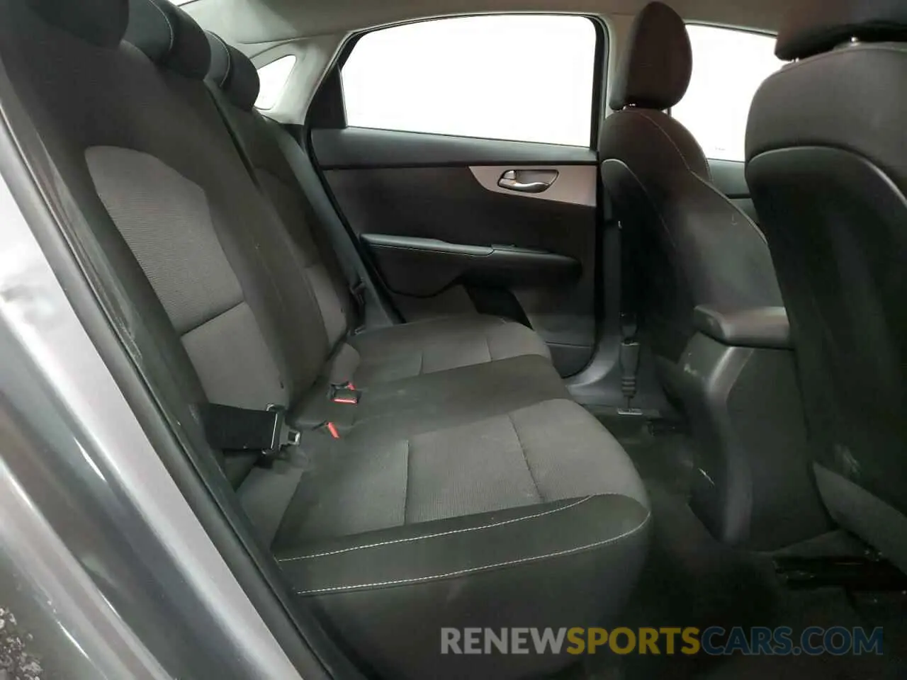 10 Фотография поврежденного автомобиля 3KPF24AD3PE627113 KIA FORTE 2023