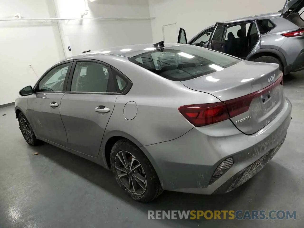 2 Фотография поврежденного автомобиля 3KPF24AD3PE627113 KIA FORTE 2023