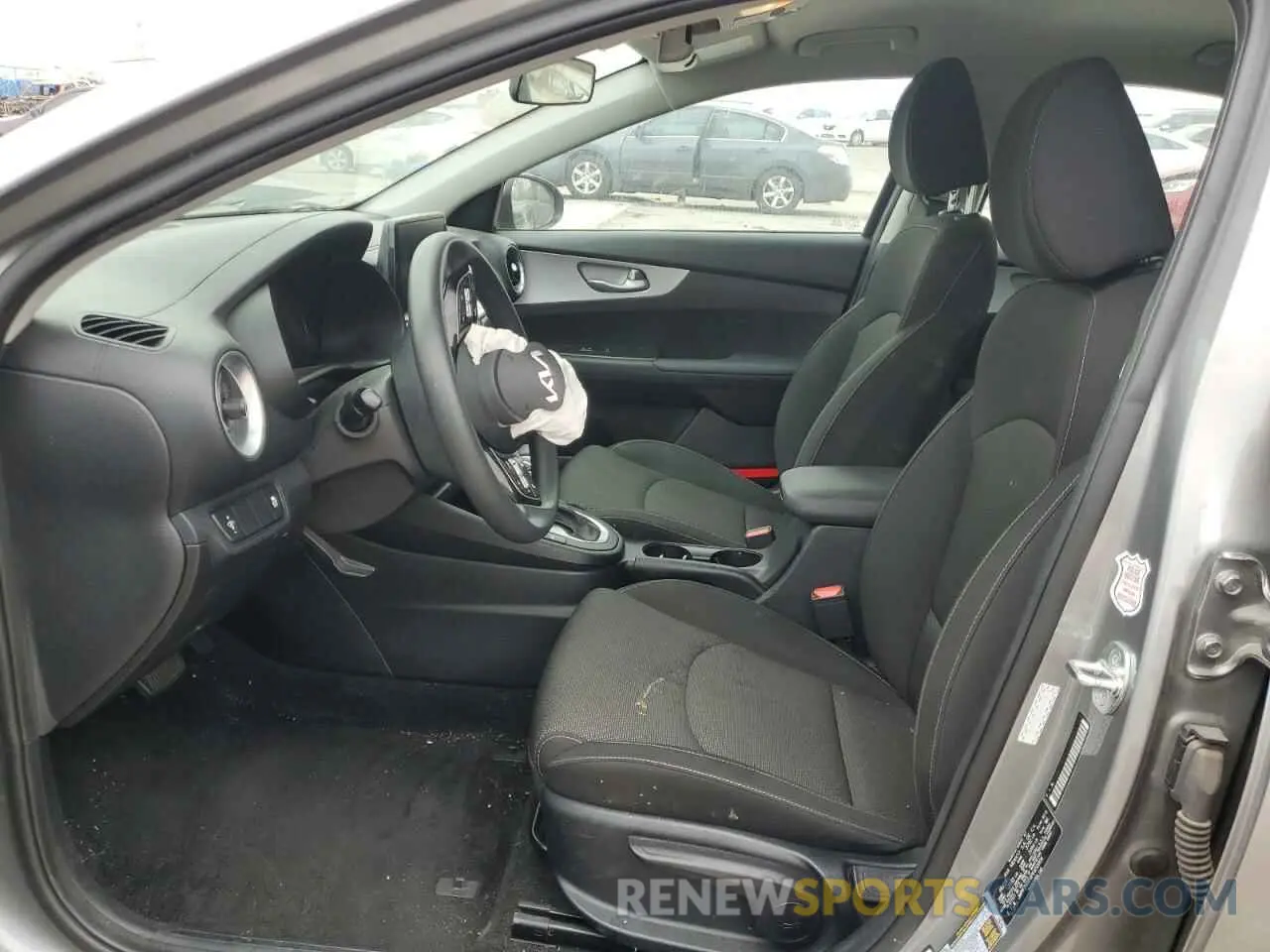 7 Фотография поврежденного автомобиля 3KPF24AD3PE650004 KIA FORTE 2023