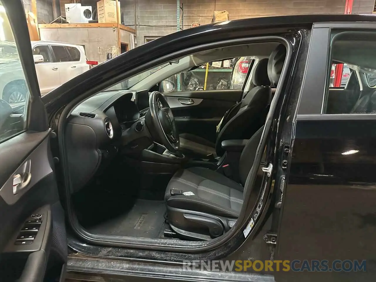 7 Фотография поврежденного автомобиля 3KPF24AD3PE661620 KIA FORTE 2023