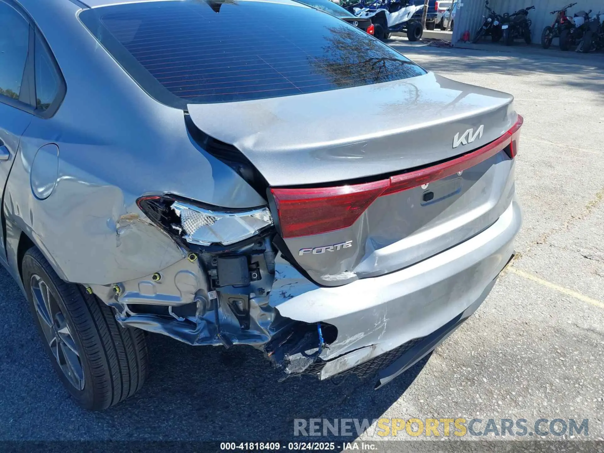 17 Photograph of a damaged car 3KPF24AD3PE672150 KIA FORTE 2023