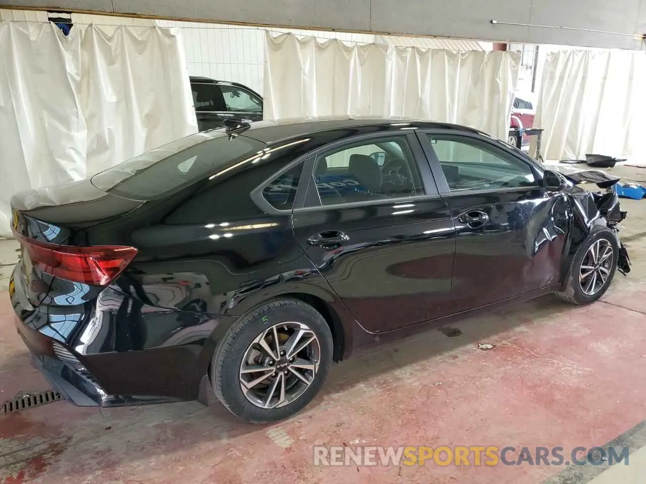 3 Фотография поврежденного автомобиля 3KPF24AD4PE570677 KIA FORTE 2023