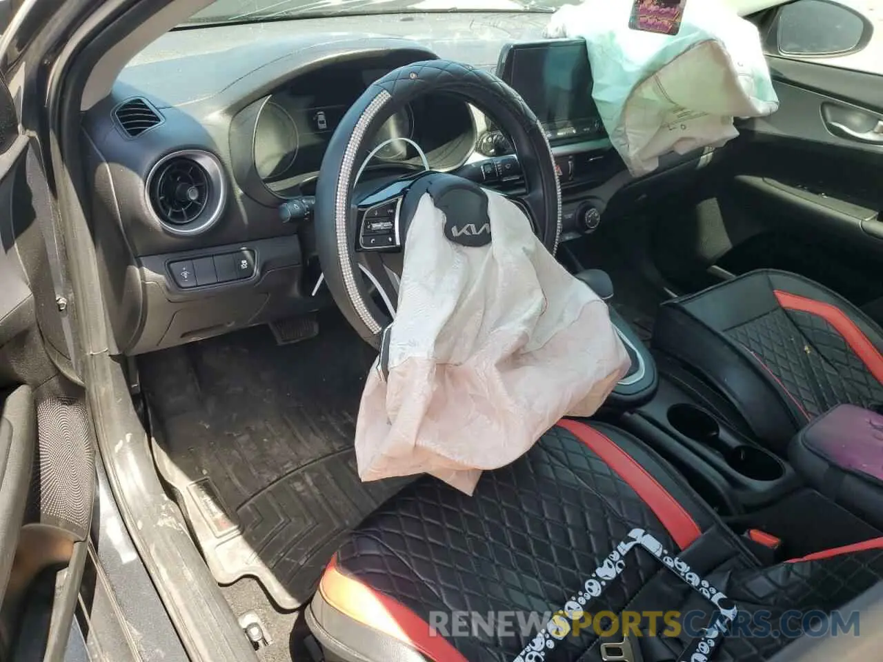 8 Фотография поврежденного автомобиля 3KPF24AD4PE585583 KIA FORTE 2023