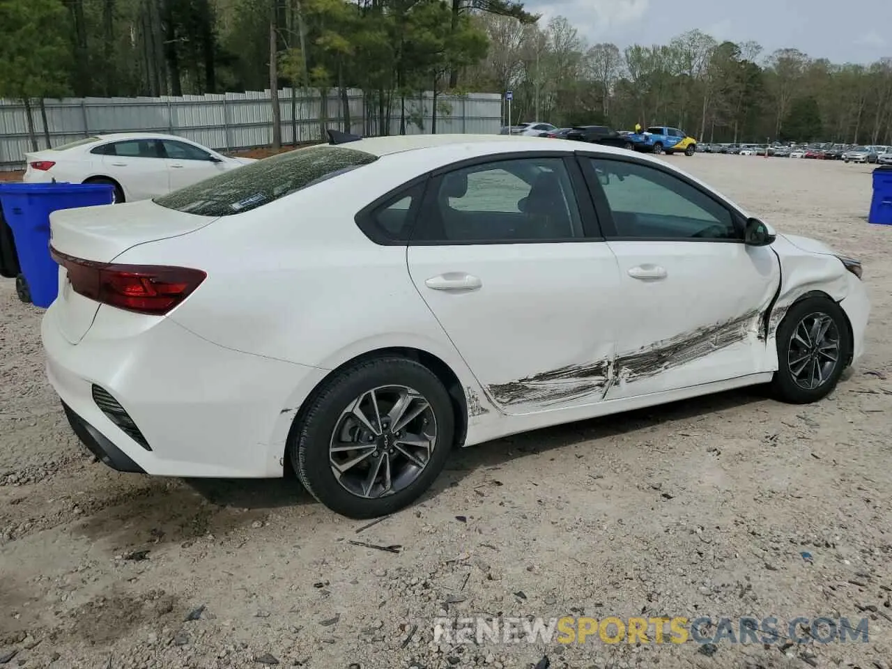 3 Фотография поврежденного автомобиля 3KPF24AD4PE613009 KIA FORTE 2023