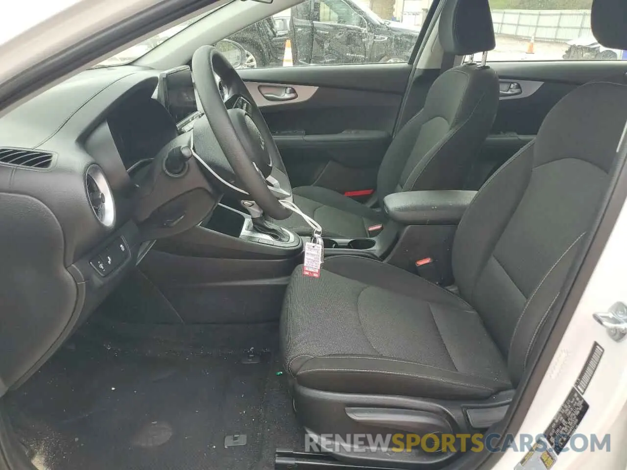 7 Фотография поврежденного автомобиля 3KPF24AD4PE613009 KIA FORTE 2023