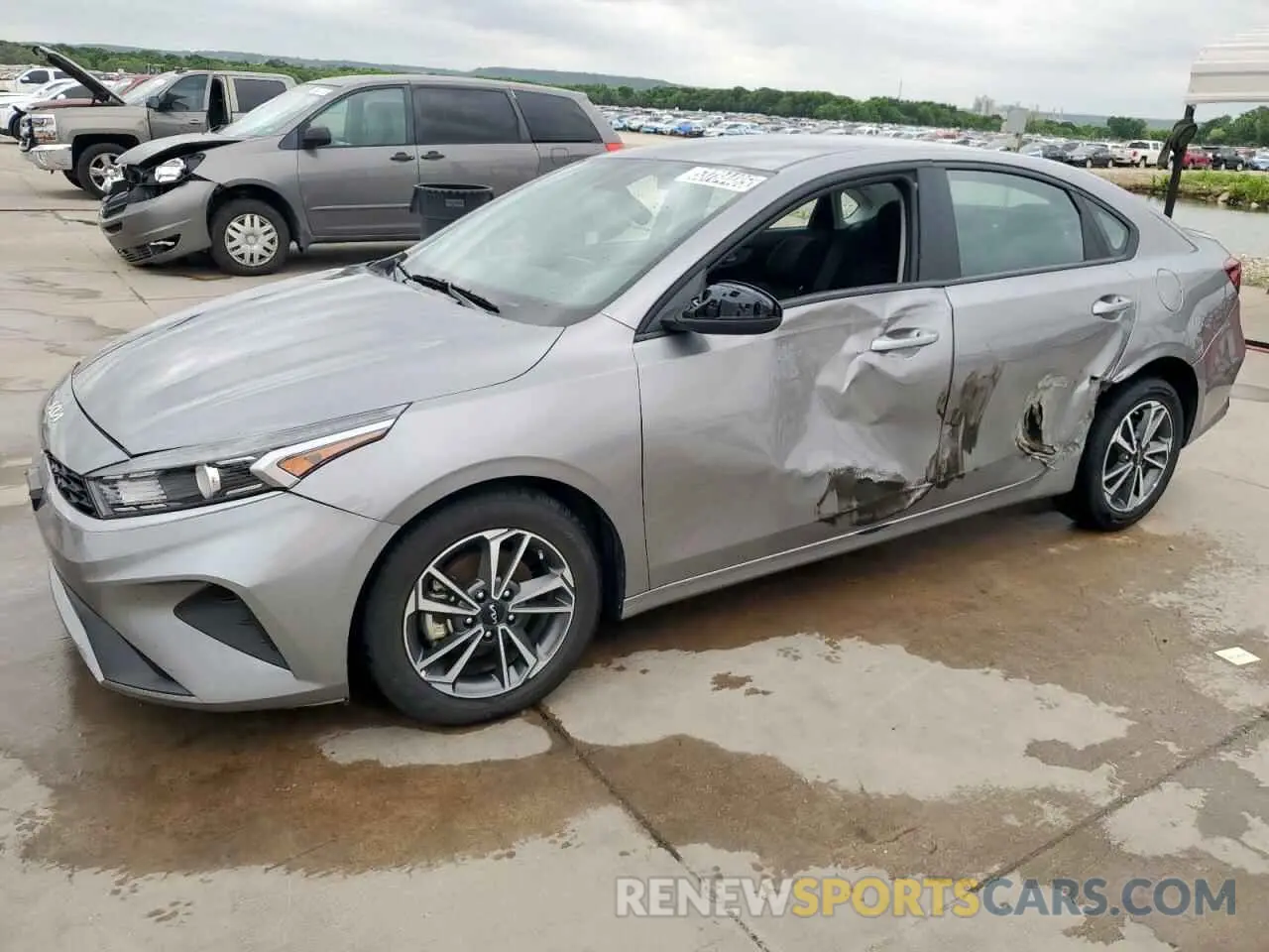 1 Photograph of a damaged car 3KPF24AD4PE627413 KIA FORTE 2023