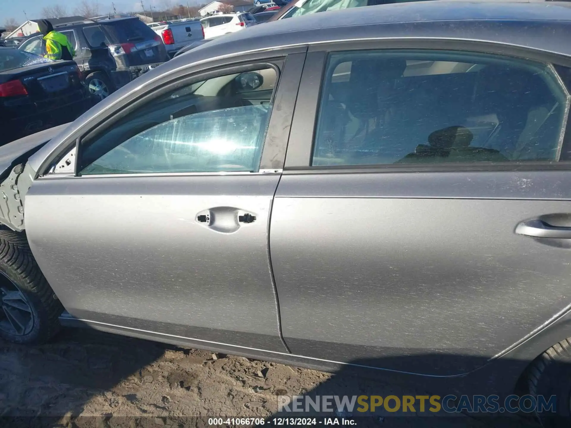 14 Photograph of a damaged car 3KPF24AD4PE635995 KIA FORTE 2023