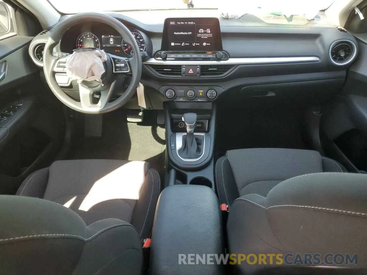 8 Фотография поврежденного автомобиля 3KPF24AD4PE680225 KIA FORTE 2023