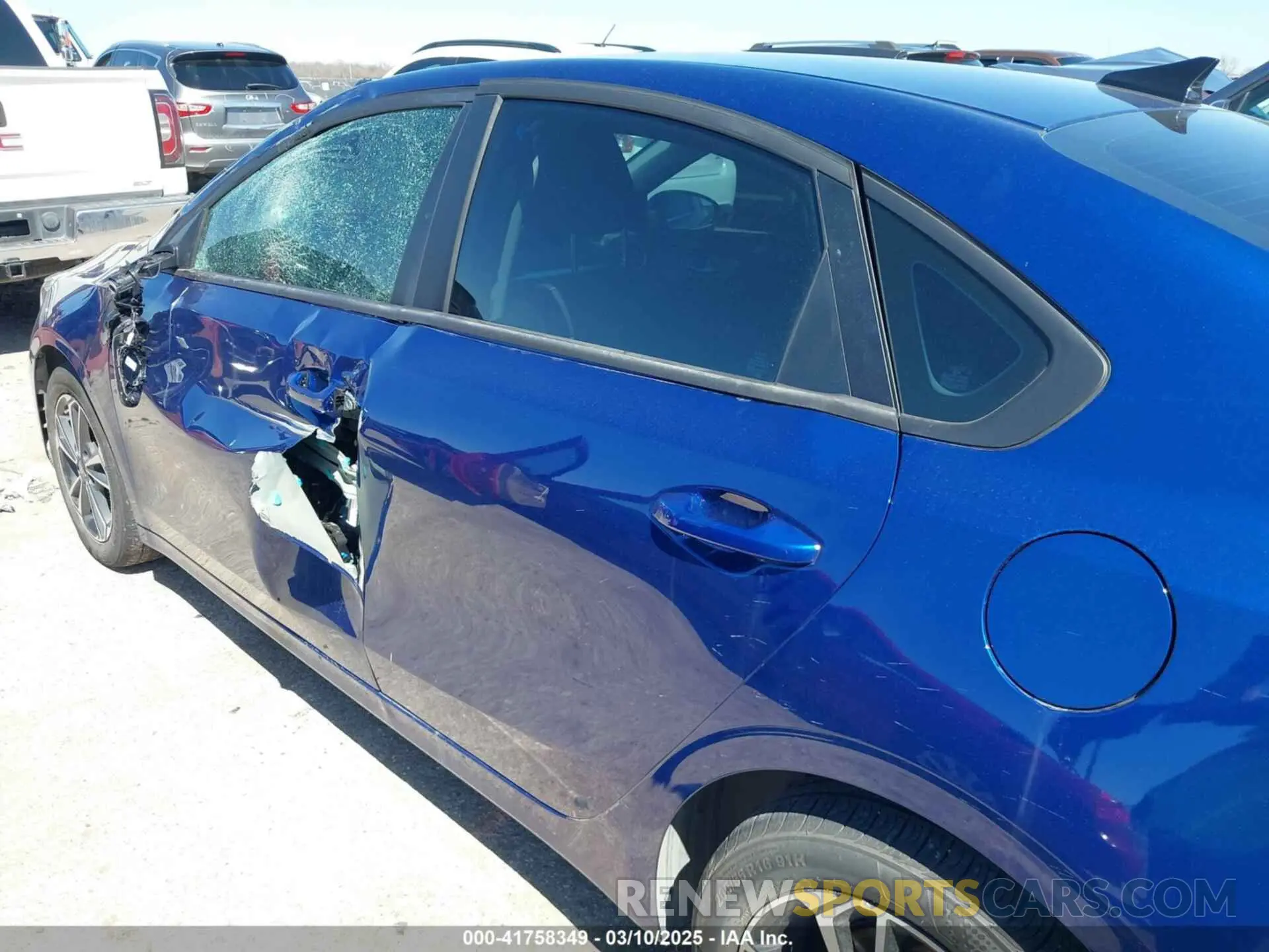 18 Фотография поврежденного автомобиля 3KPF24AD4PE683741 KIA FORTE 2023