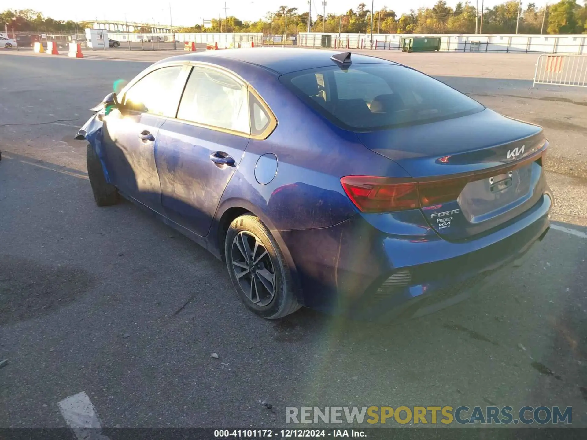 3 Фотография поврежденного автомобиля 3KPF24AD5PE517745 KIA FORTE 2023