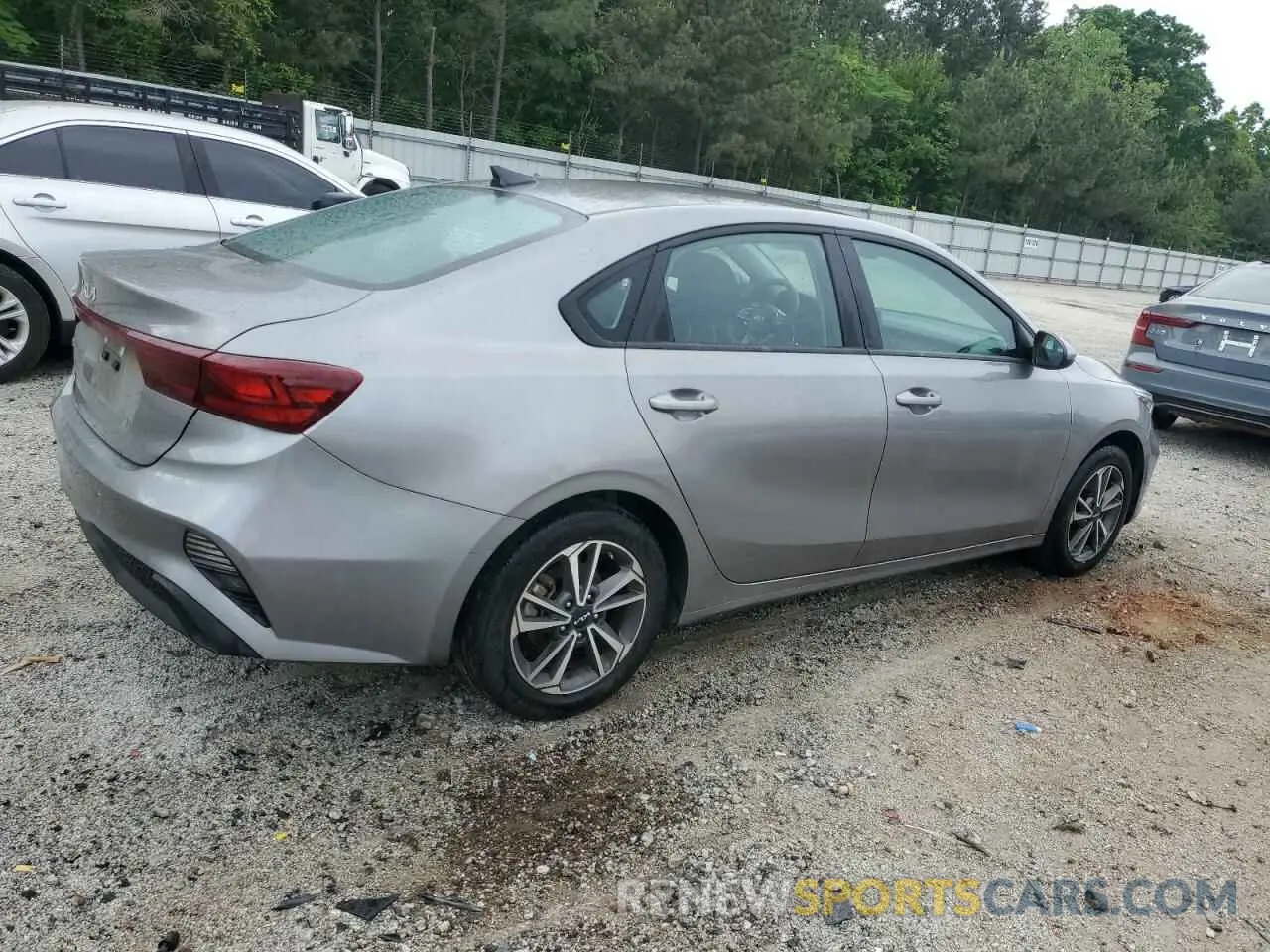 3 Фотография поврежденного автомобиля 3KPF24AD5PE526283 KIA FORTE 2023