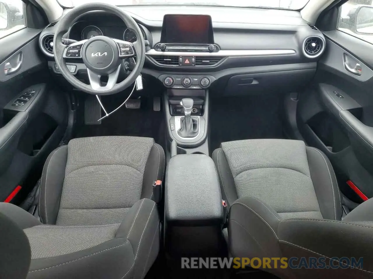 8 Фотография поврежденного автомобиля 3KPF24AD5PE526283 KIA FORTE 2023
