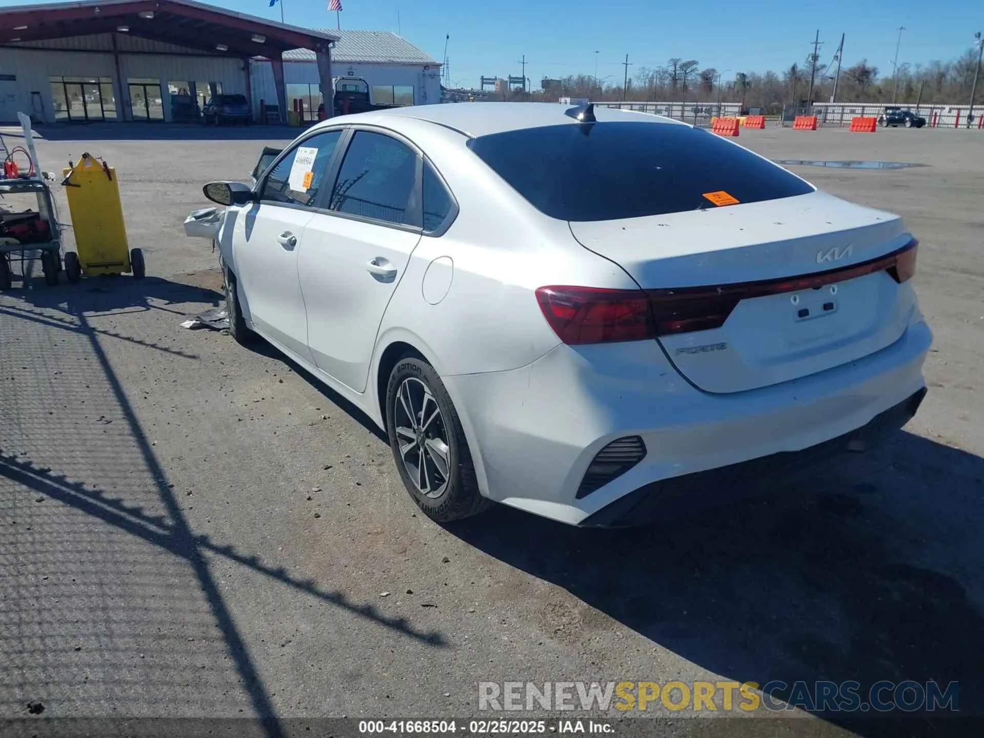 3 Photograph of a damaged car 3KPF24AD5PE545657 KIA FORTE 2023