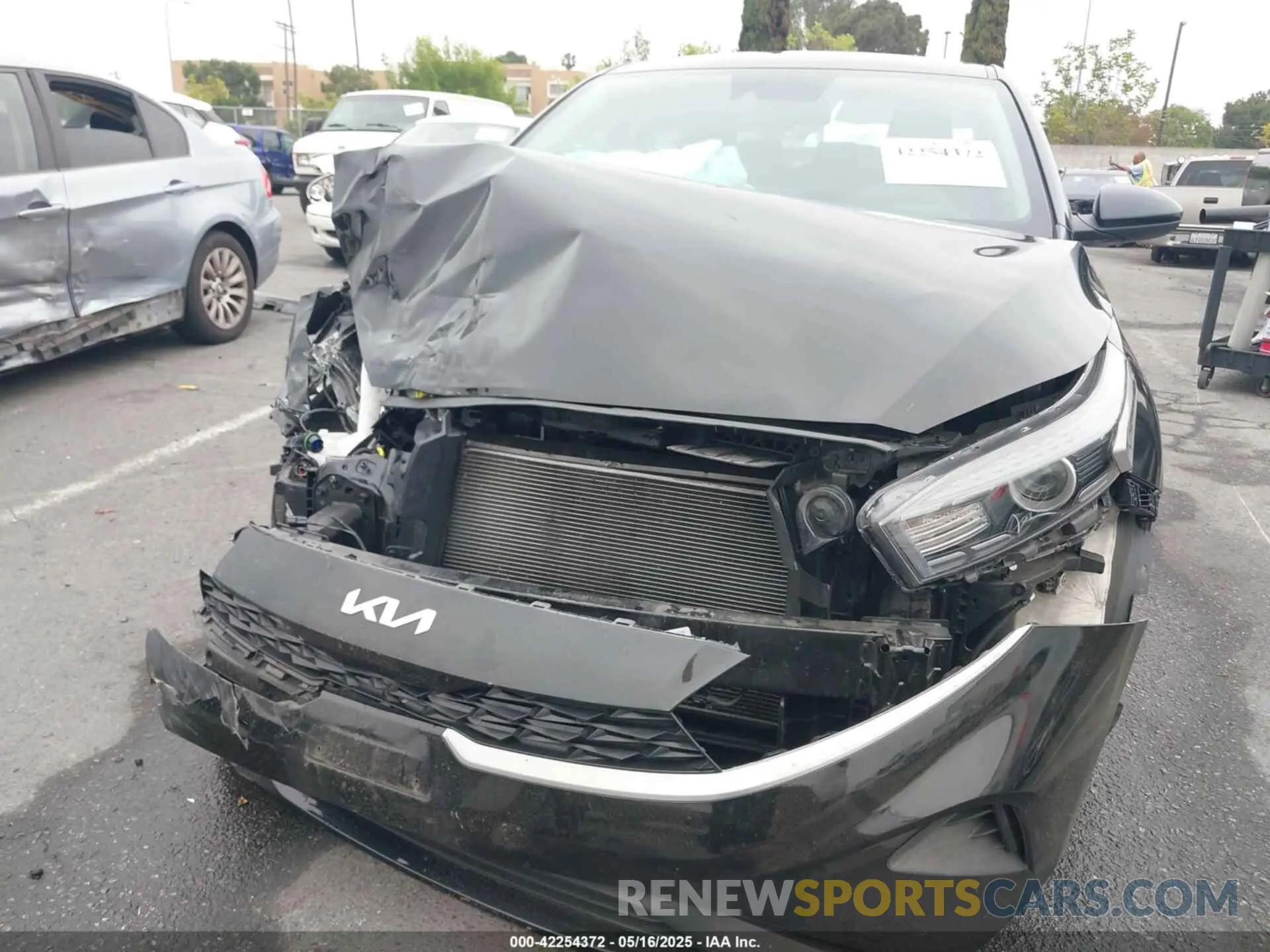 6 Photograph of a damaged car 3KPF24AD5PE584927 KIA FORTE 2023