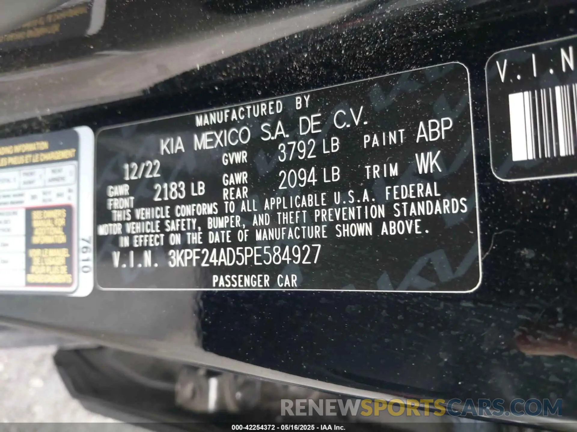 9 Photograph of a damaged car 3KPF24AD5PE584927 KIA FORTE 2023