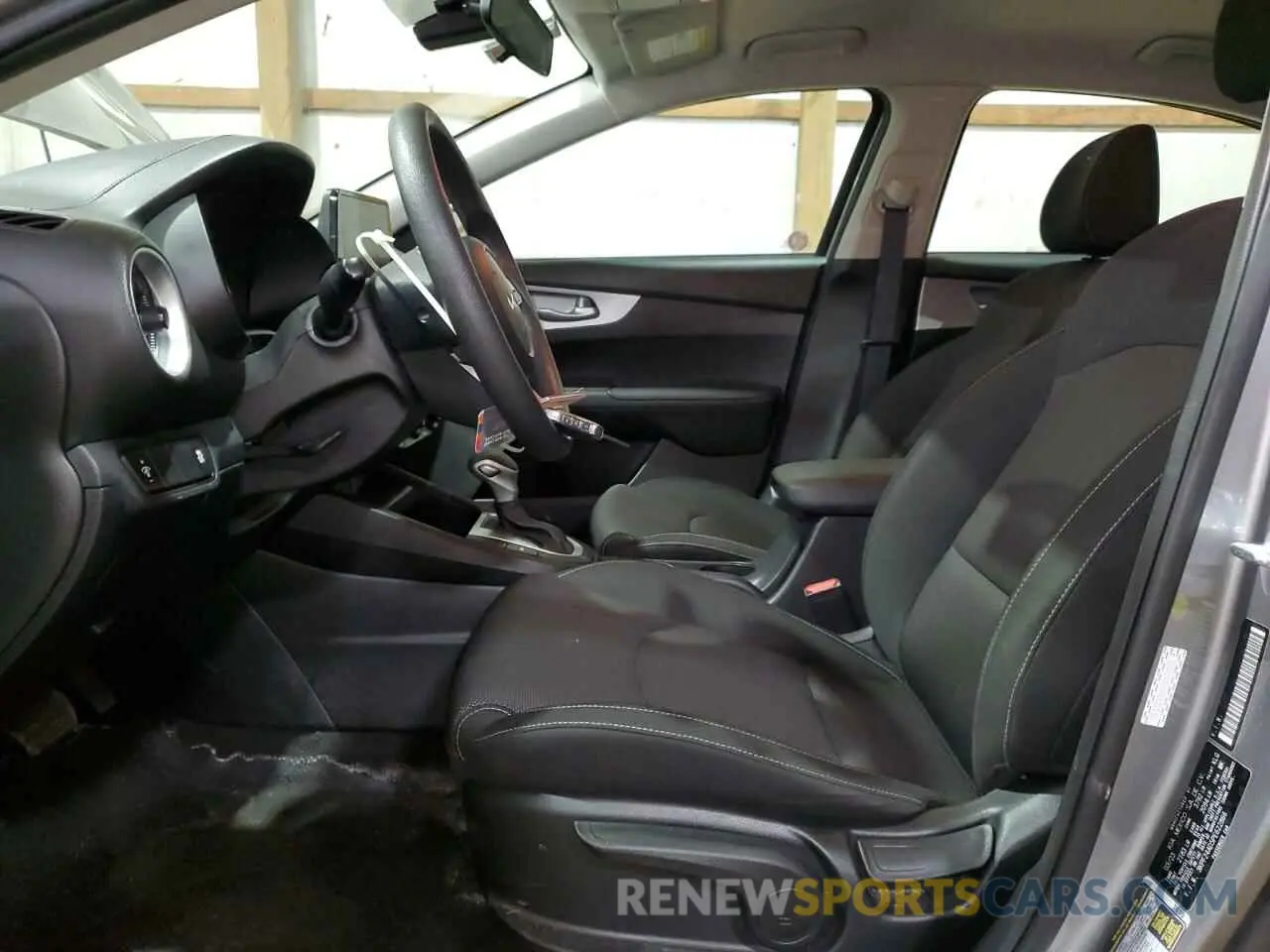 7 Фотография поврежденного автомобиля 3KPF24AD5PE622866 KIA FORTE 2023