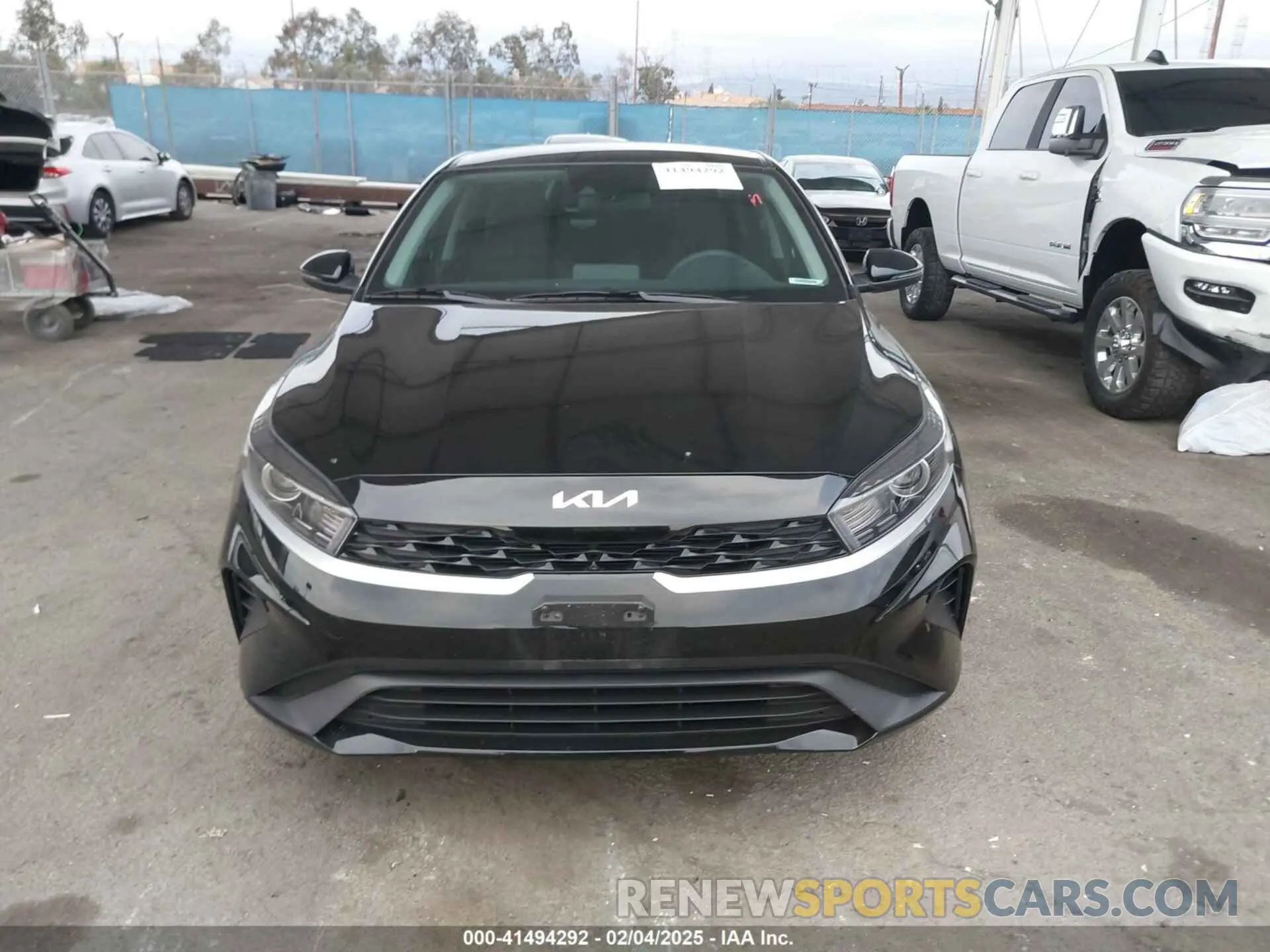 12 Фотография поврежденного автомобиля 3KPF24AD5PE646813 KIA FORTE 2023