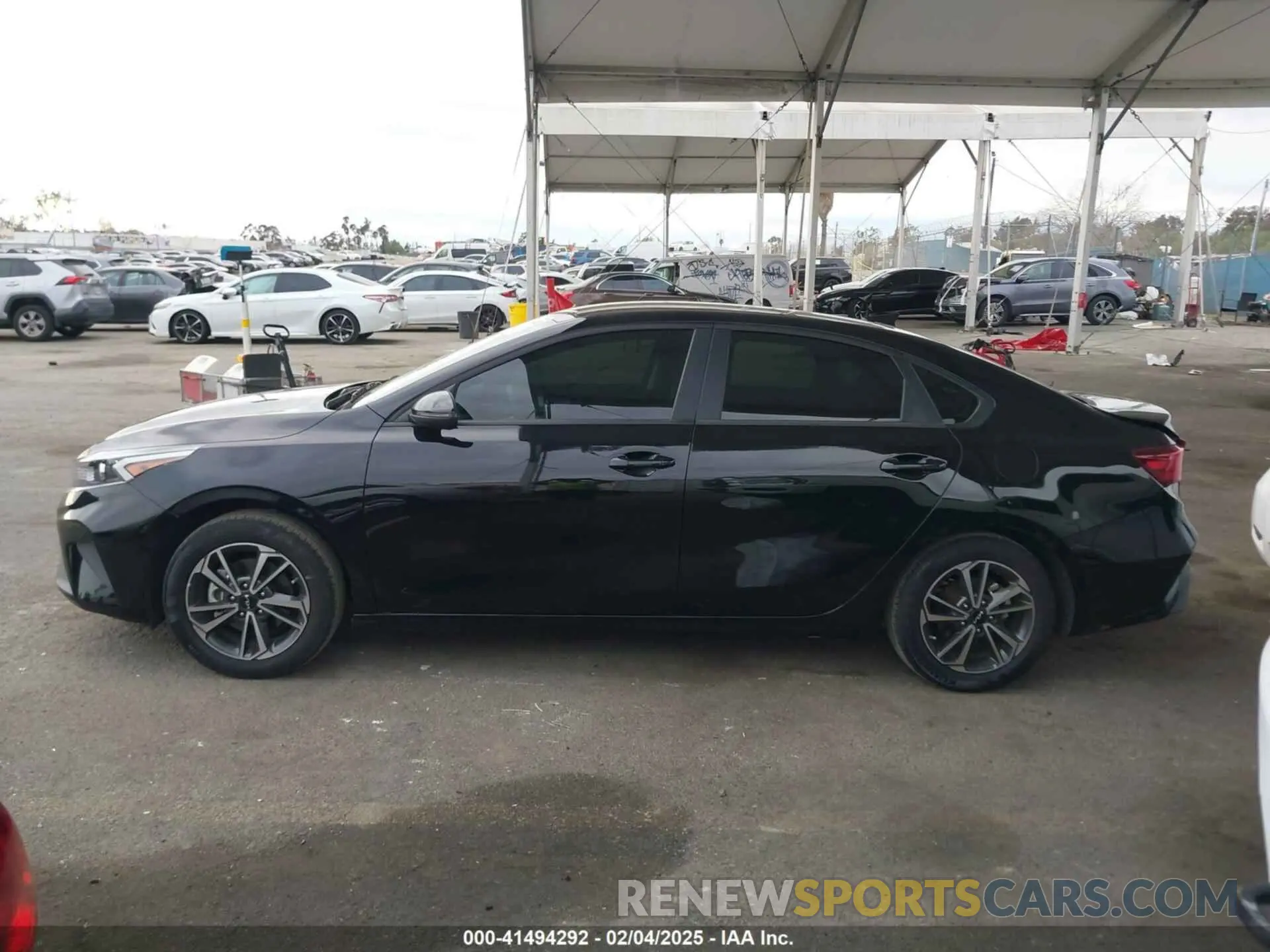 14 Фотография поврежденного автомобиля 3KPF24AD5PE646813 KIA FORTE 2023