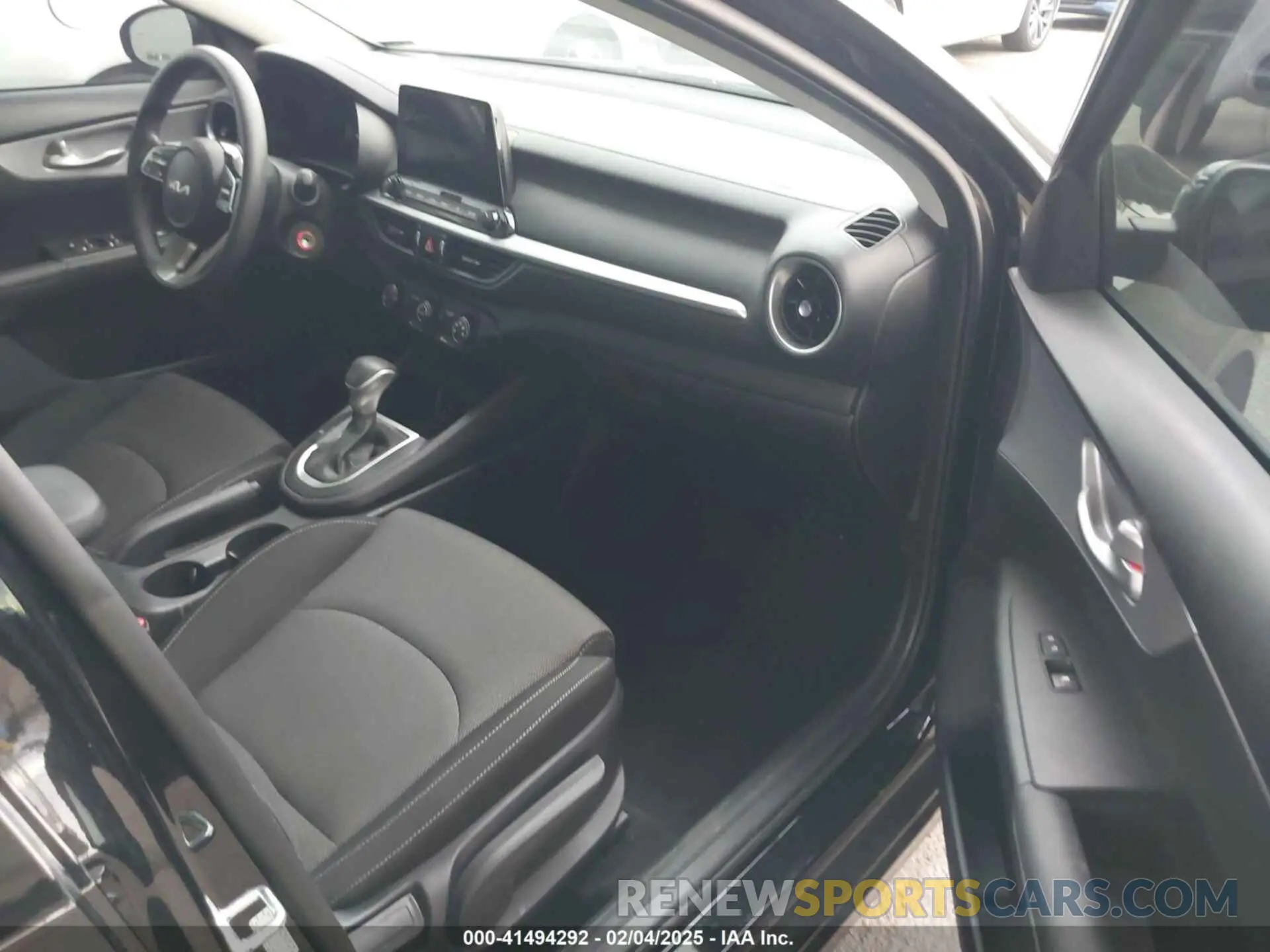 5 Фотография поврежденного автомобиля 3KPF24AD5PE646813 KIA FORTE 2023