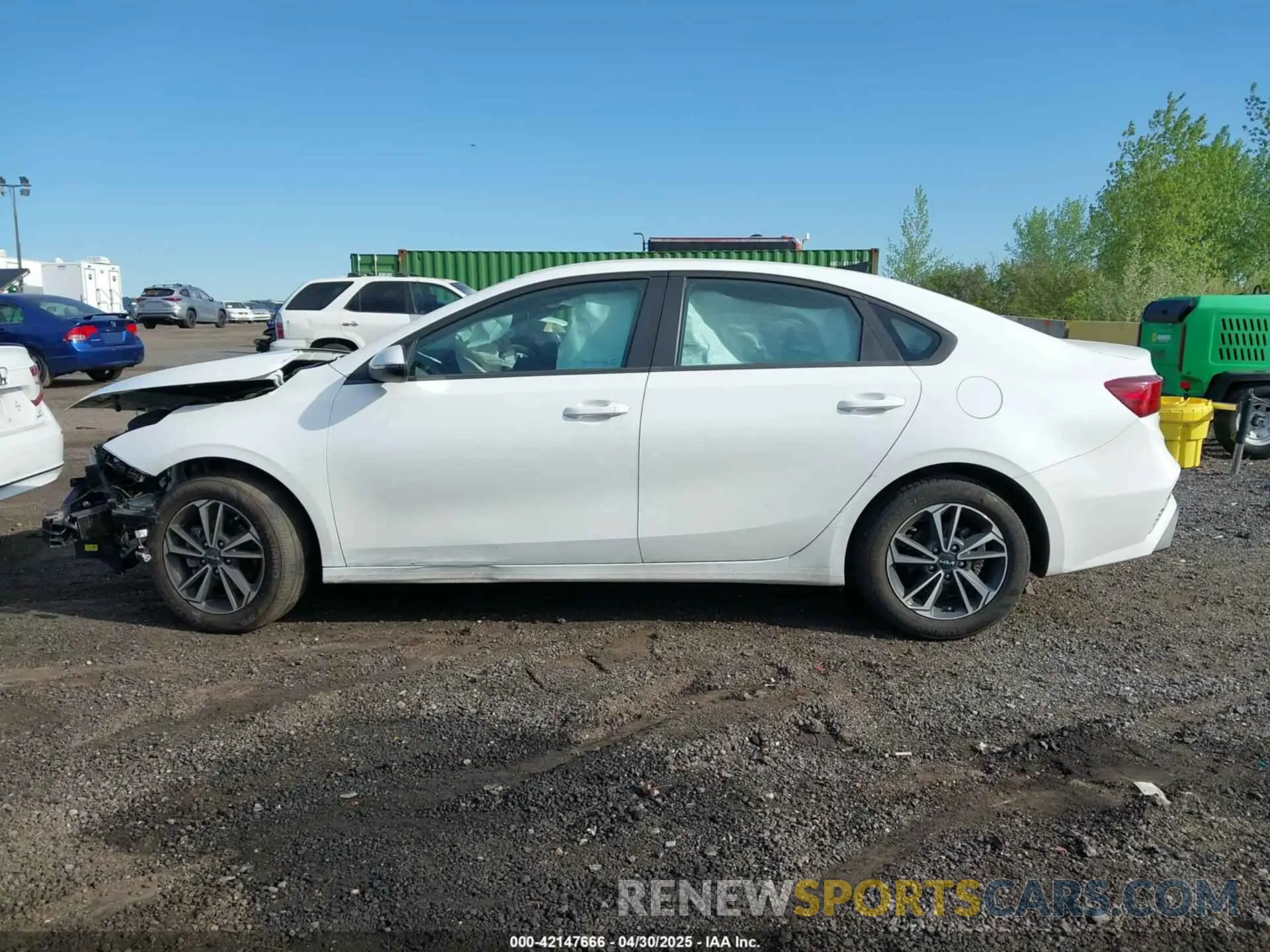 15 Photograph of a damaged car 3KPF24AD5PE690620 KIA FORTE 2023