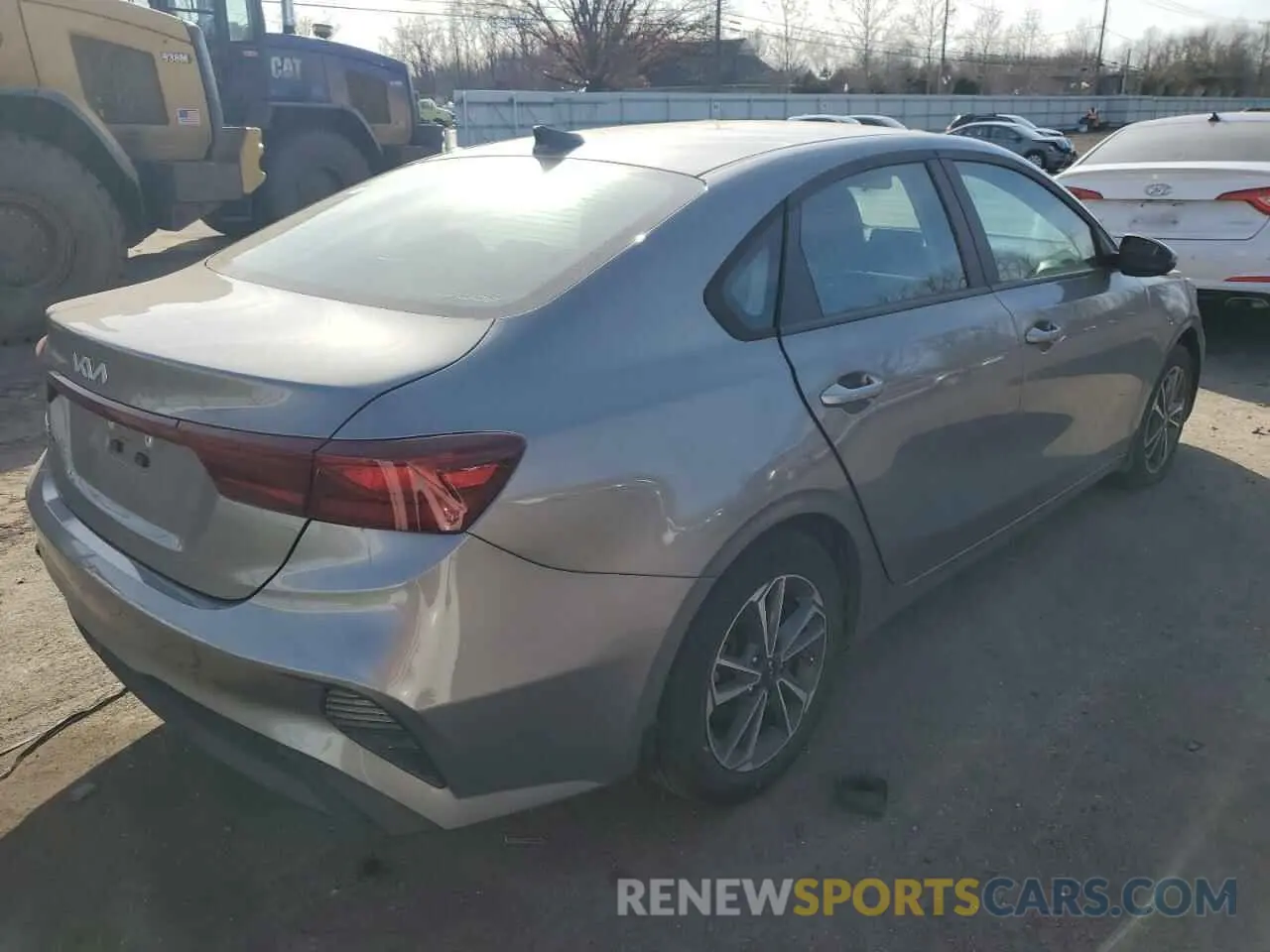 3 Фотография поврежденного автомобиля 3KPF24AD6PE516880 KIA FORTE 2023