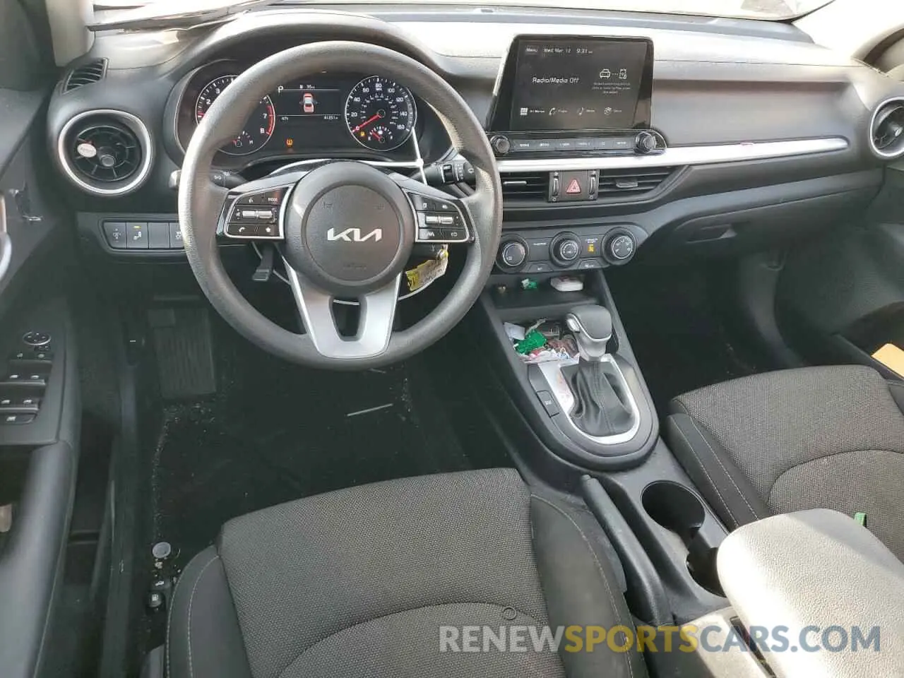 8 Фотография поврежденного автомобиля 3KPF24AD6PE516880 KIA FORTE 2023
