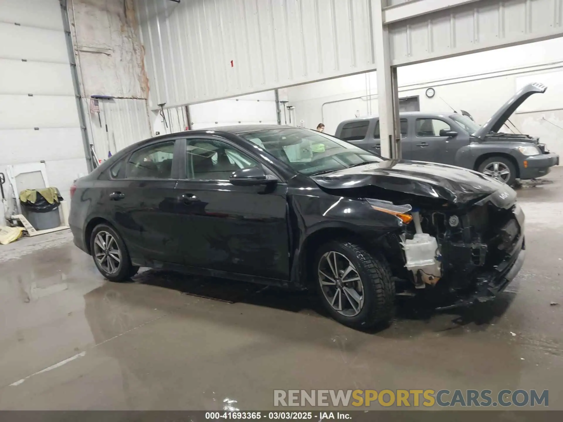 13 Фотография поврежденного автомобиля 3KPF24AD6PE528446 KIA FORTE 2023