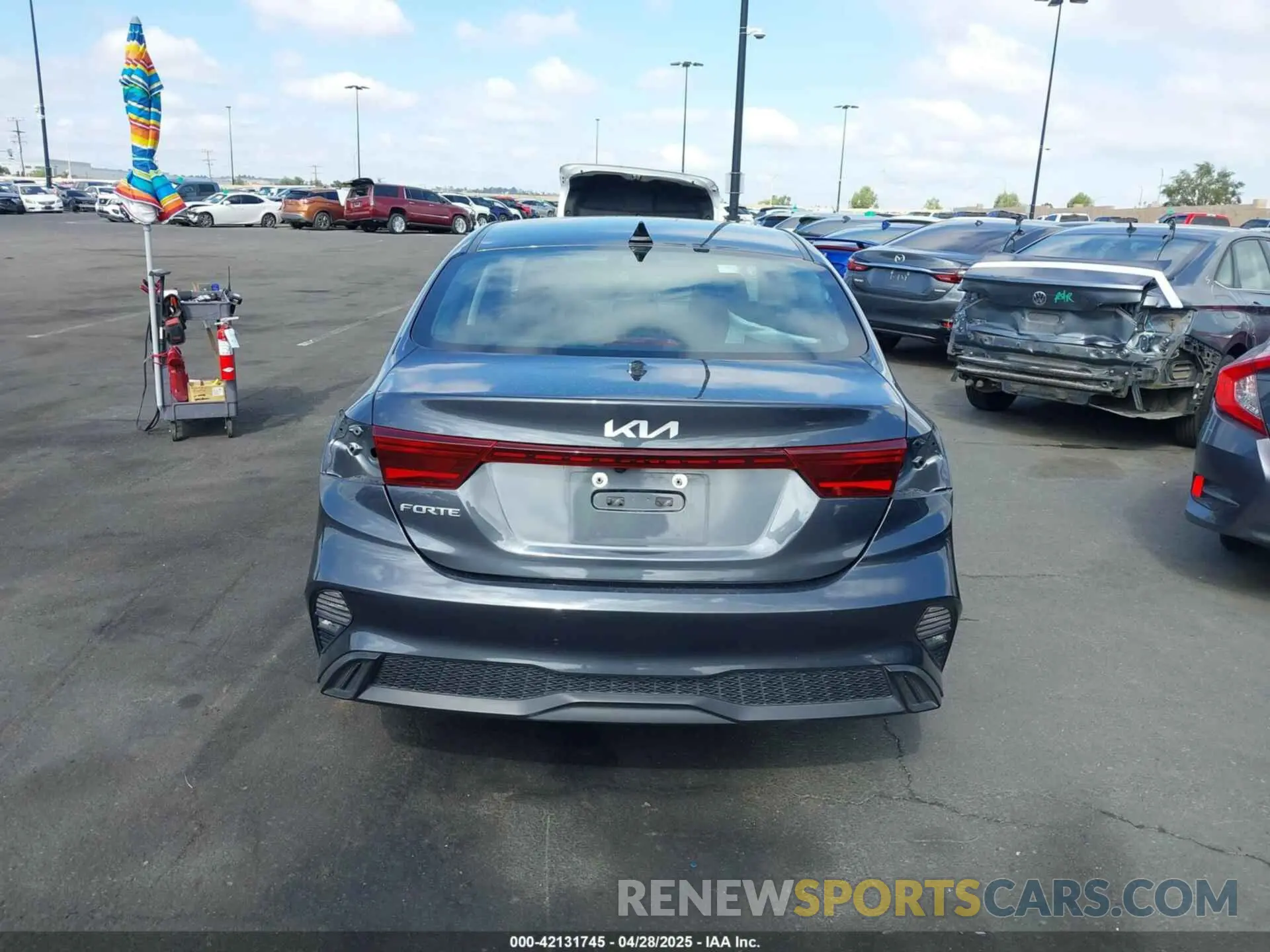 16 Photograph of a damaged car 3KPF24AD6PE578103 KIA FORTE 2023