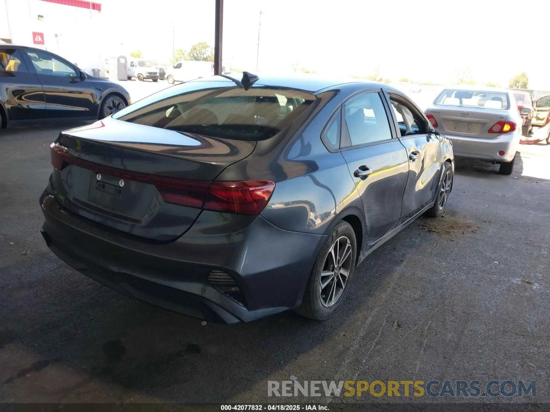 4 Photograph of a damaged car 3KPF24AD6PE590378 KIA FORTE 2023