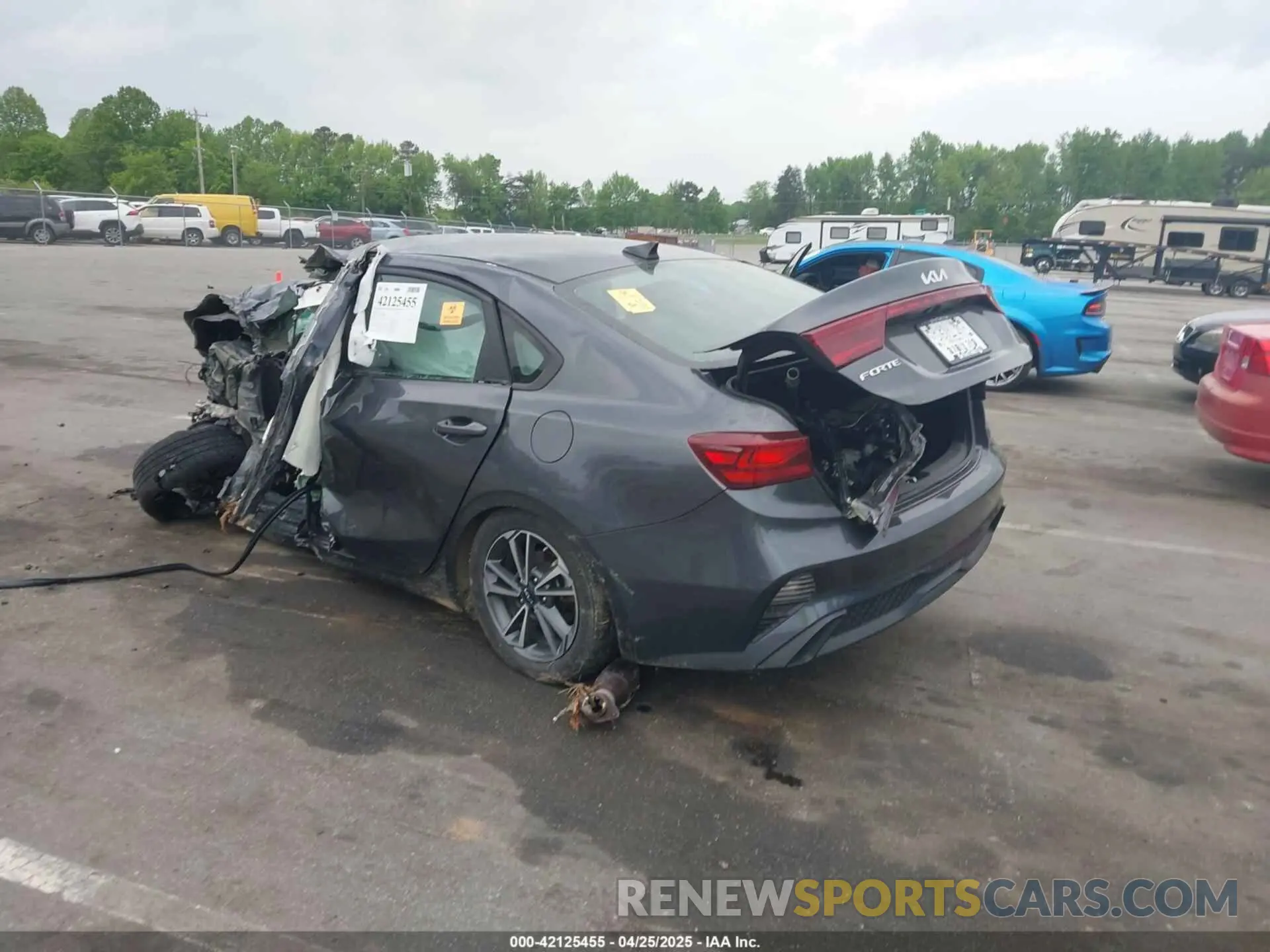 3 Фотография поврежденного автомобиля 3KPF24AD6PE590896 KIA FORTE 2023