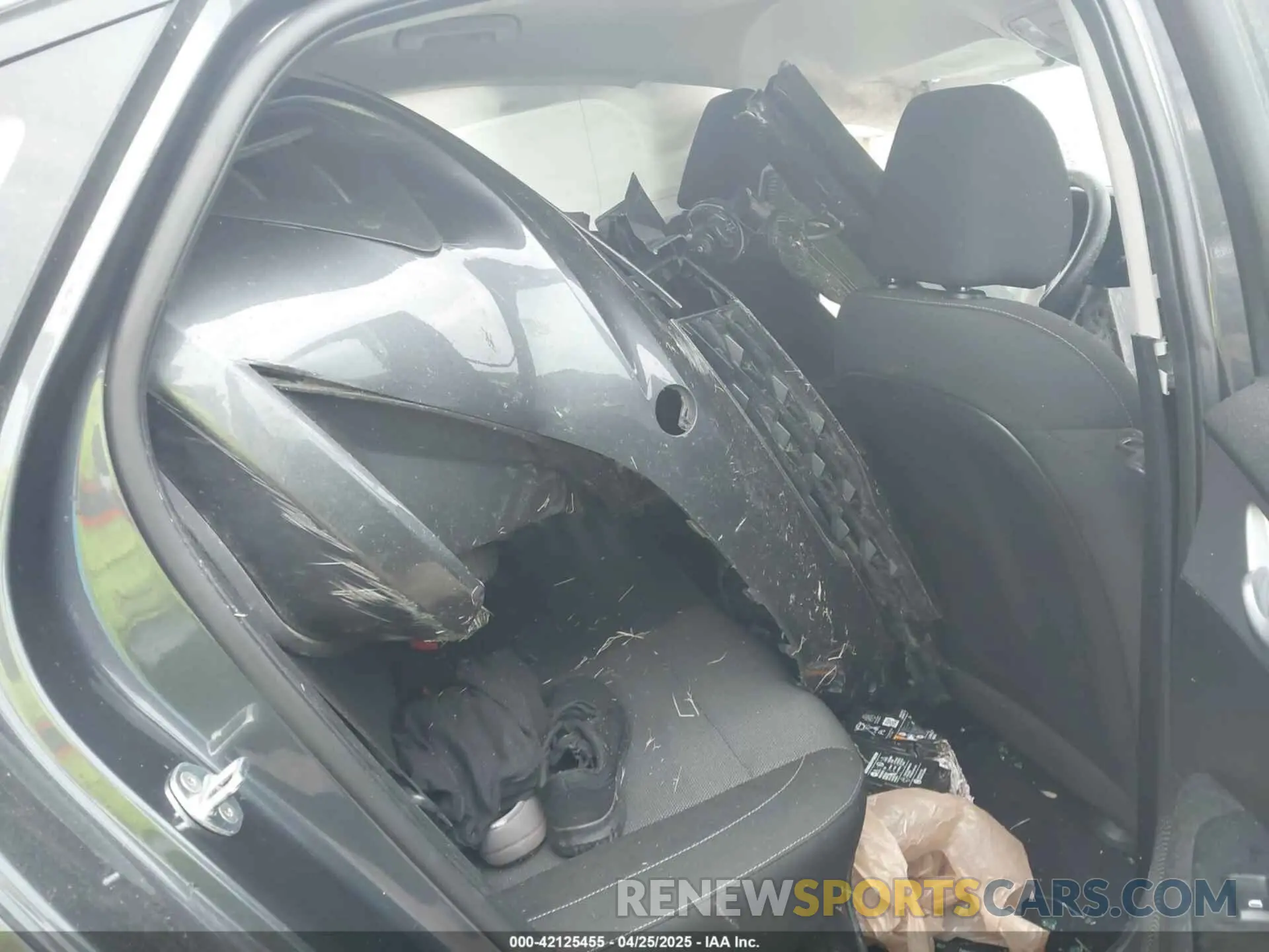 8 Фотография поврежденного автомобиля 3KPF24AD6PE590896 KIA FORTE 2023