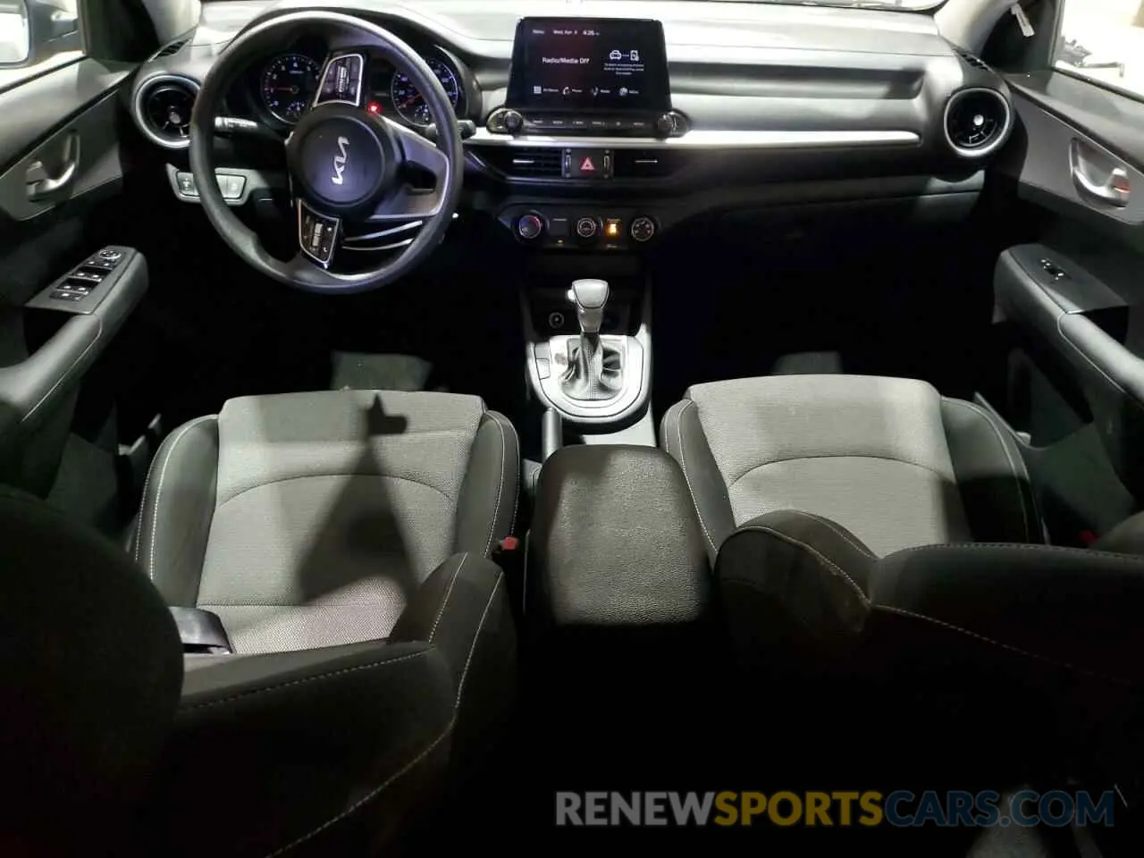 8 Фотография поврежденного автомобиля 3KPF24AD6PE615232 KIA FORTE 2023