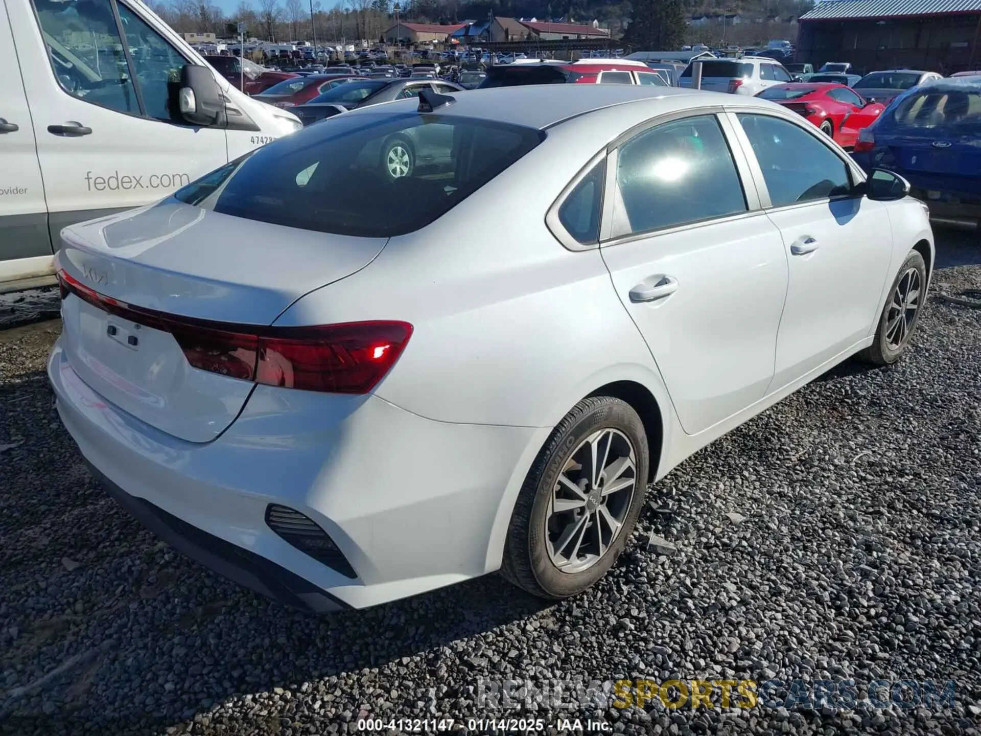 4 Фотография поврежденного автомобиля 3KPF24AD6PE642124 KIA FORTE 2023