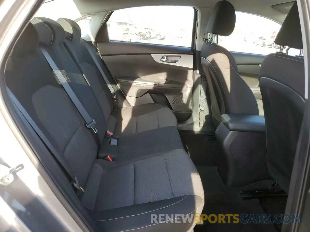 10 Фотография поврежденного автомобиля 3KPF24AD6PE647193 KIA FORTE 2023