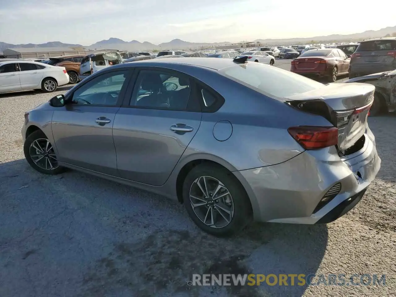 2 Фотография поврежденного автомобиля 3KPF24AD6PE647193 KIA FORTE 2023