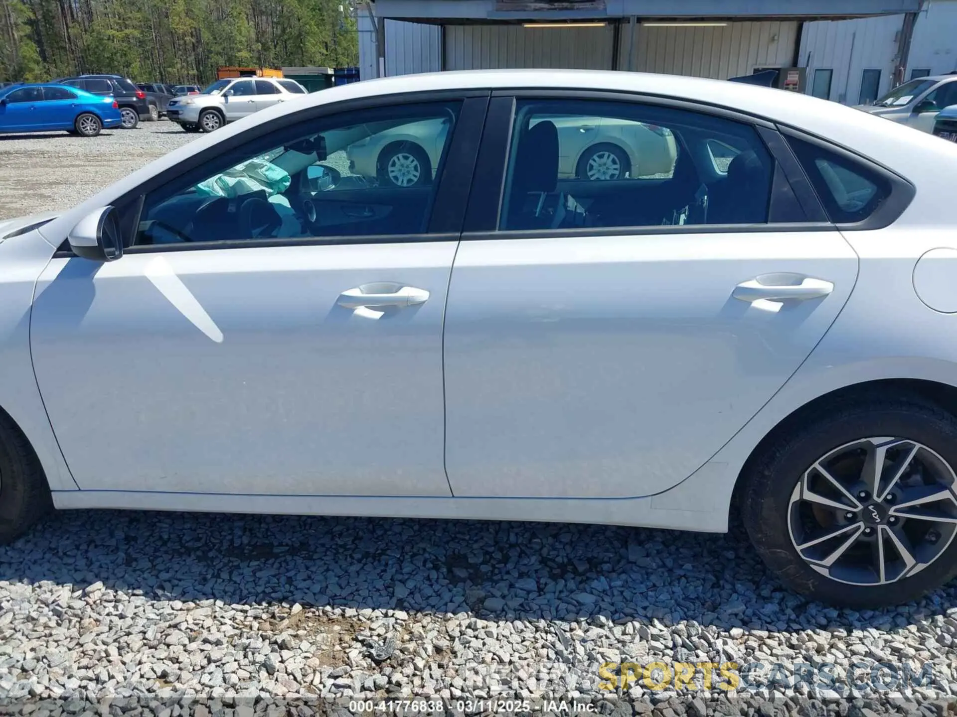 15 Photograph of a damaged car 3KPF24AD6PE662664 KIA FORTE 2023
