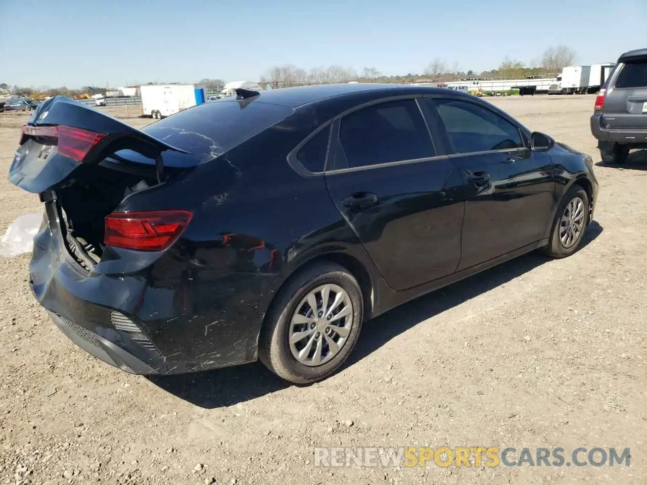3 Фотография поврежденного автомобиля 3KPF24AD6PE685281 KIA FORTE 2023
