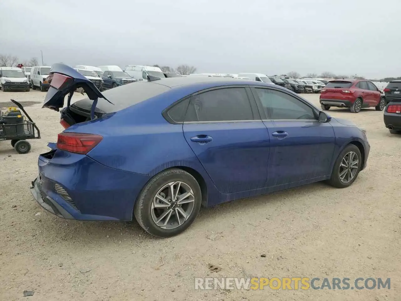 3 Фотография поврежденного автомобиля 3KPF24AD7PE523367 KIA FORTE 2023