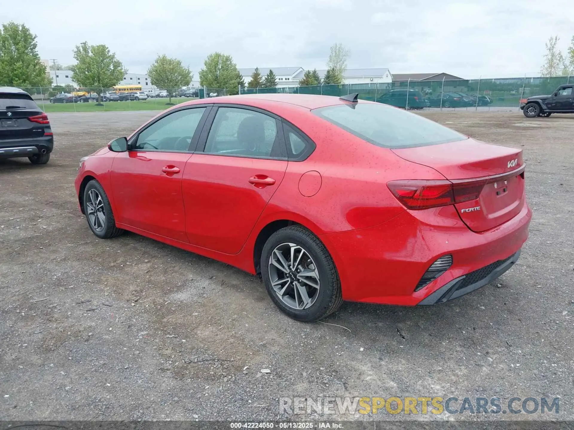 3 Фотография поврежденного автомобиля 3KPF24AD7PE531825 KIA FORTE 2023