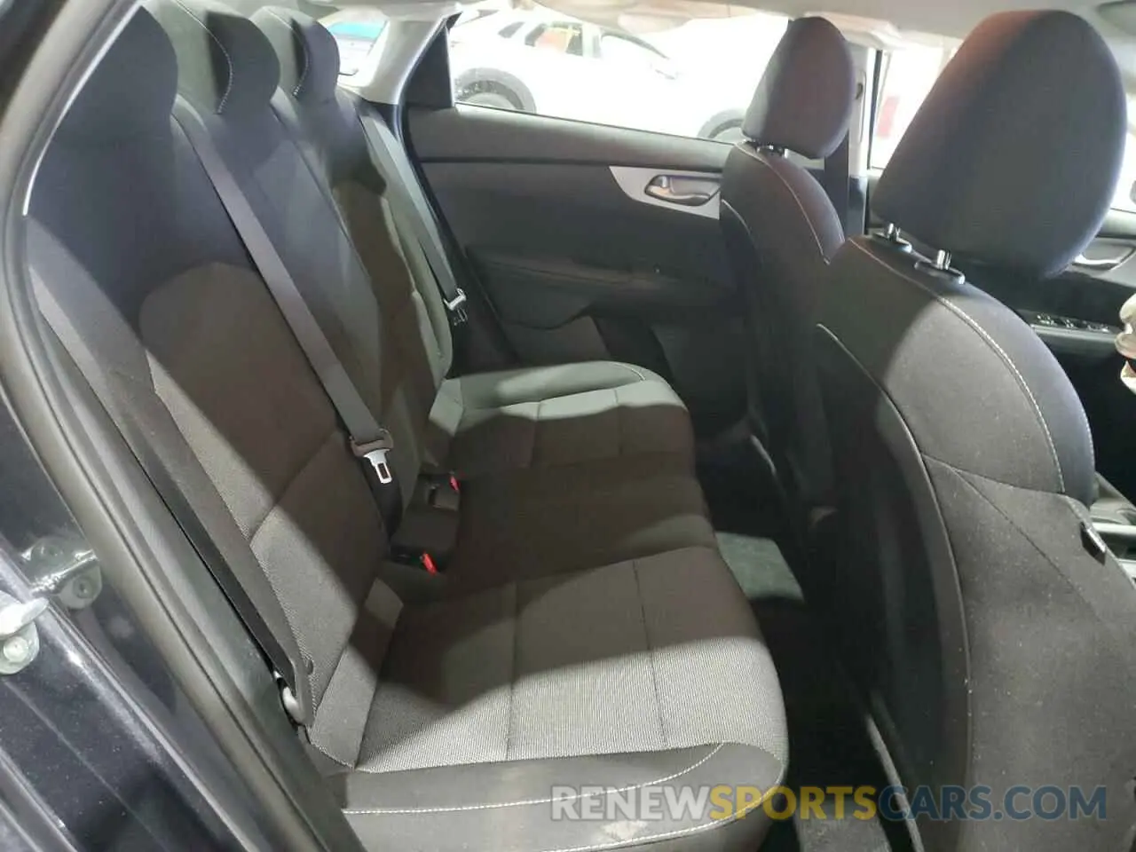 10 Фотография поврежденного автомобиля 3KPF24AD7PE558359 KIA FORTE 2023