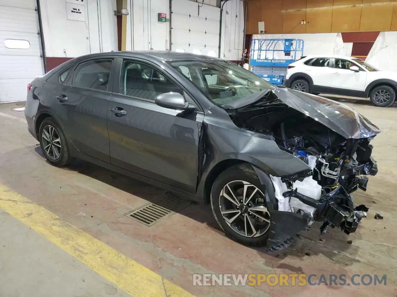4 Фотография поврежденного автомобиля 3KPF24AD7PE558359 KIA FORTE 2023