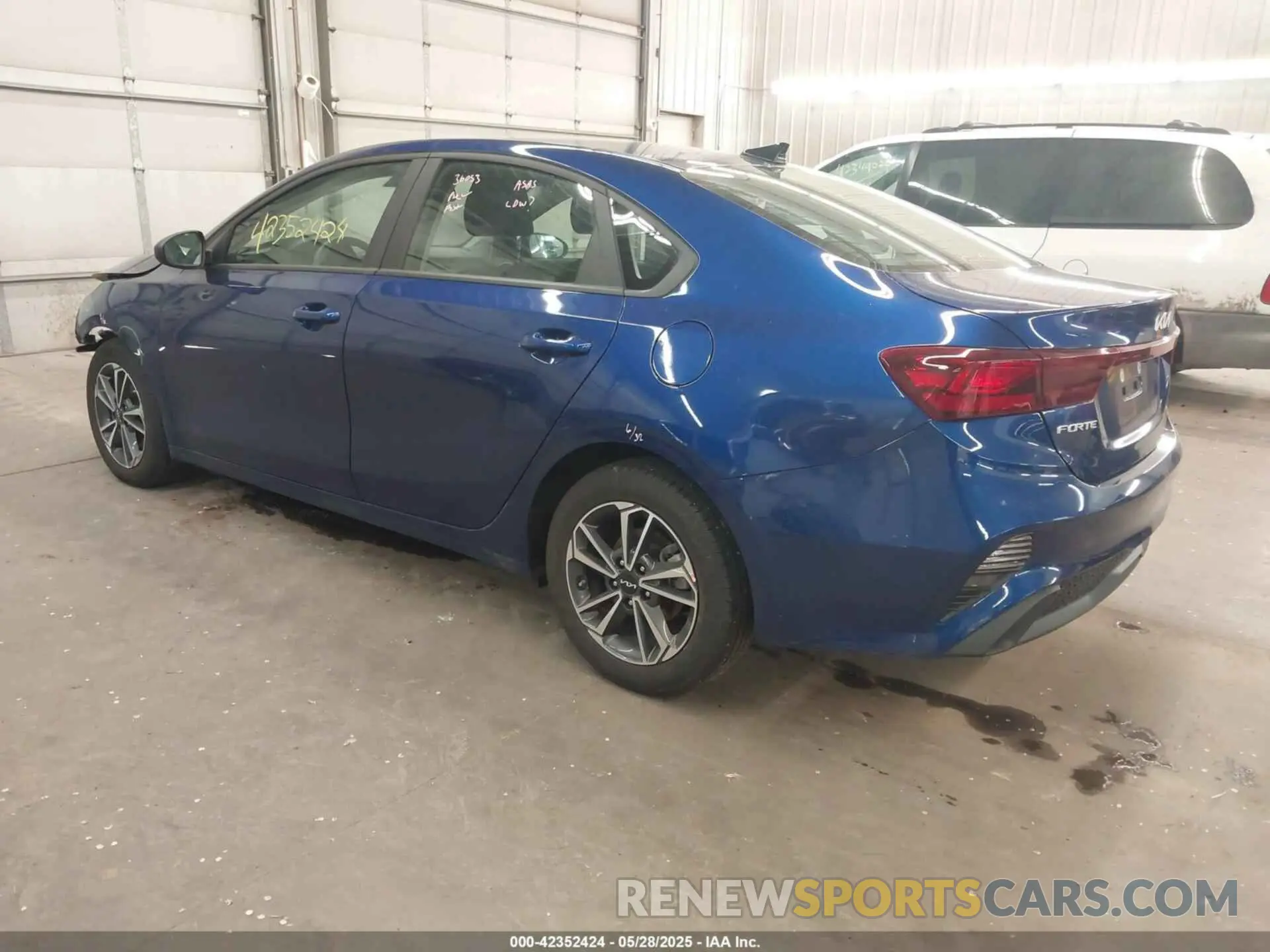 3 Photograph of a damaged car 3KPF24AD7PE569555 KIA FORTE 2023