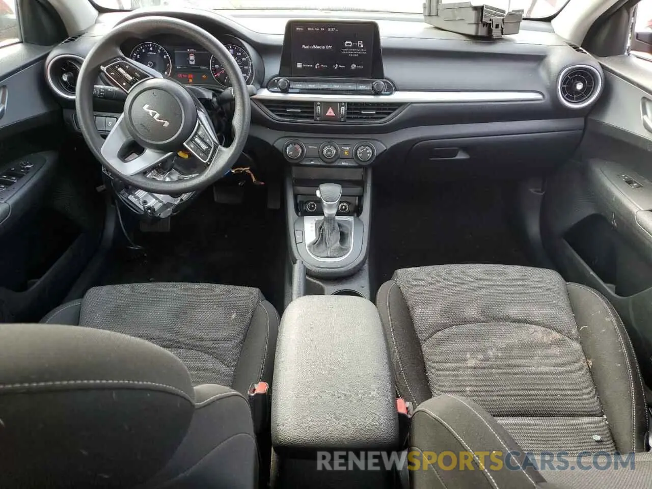 8 Фотография поврежденного автомобиля 3KPF24AD7PE583262 KIA FORTE 2023