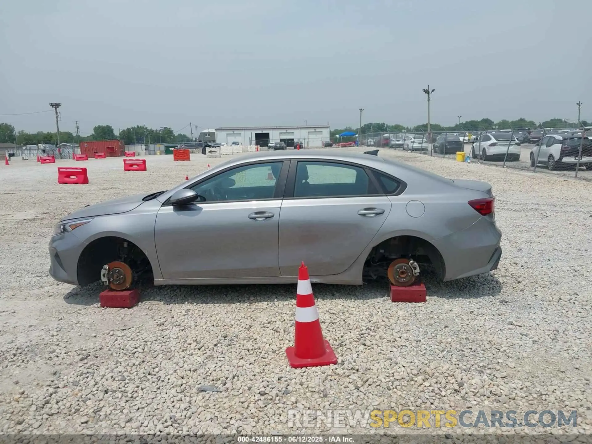 14 Photograph of a damaged car 3KPF24AD7PE587120 KIA FORTE 2023
