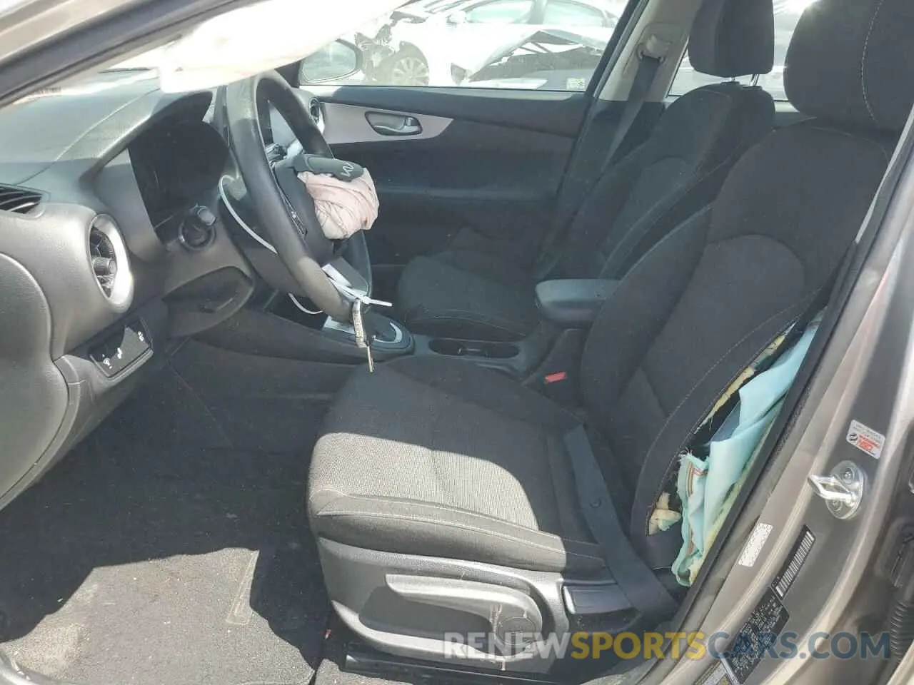 7 Фотография поврежденного автомобиля 3KPF24AD7PE592320 KIA FORTE 2023