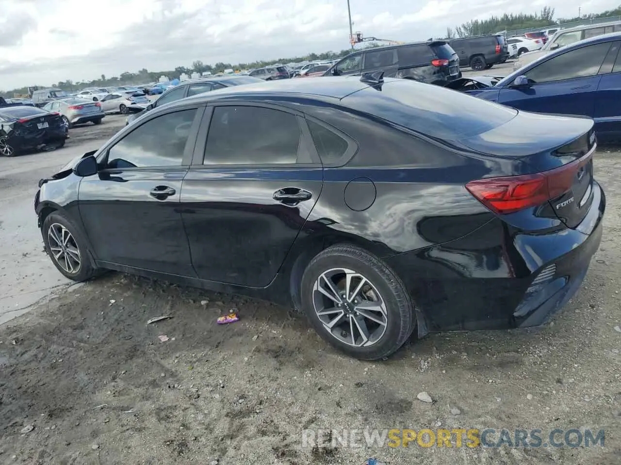 2 Фотография поврежденного автомобиля 3KPF24AD7PE651656 KIA FORTE 2023