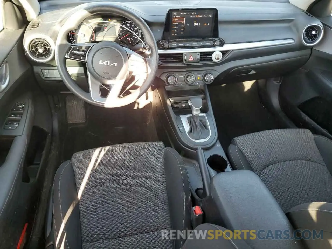 8 Фотография поврежденного автомобиля 3KPF24AD7PE662933 KIA FORTE 2023