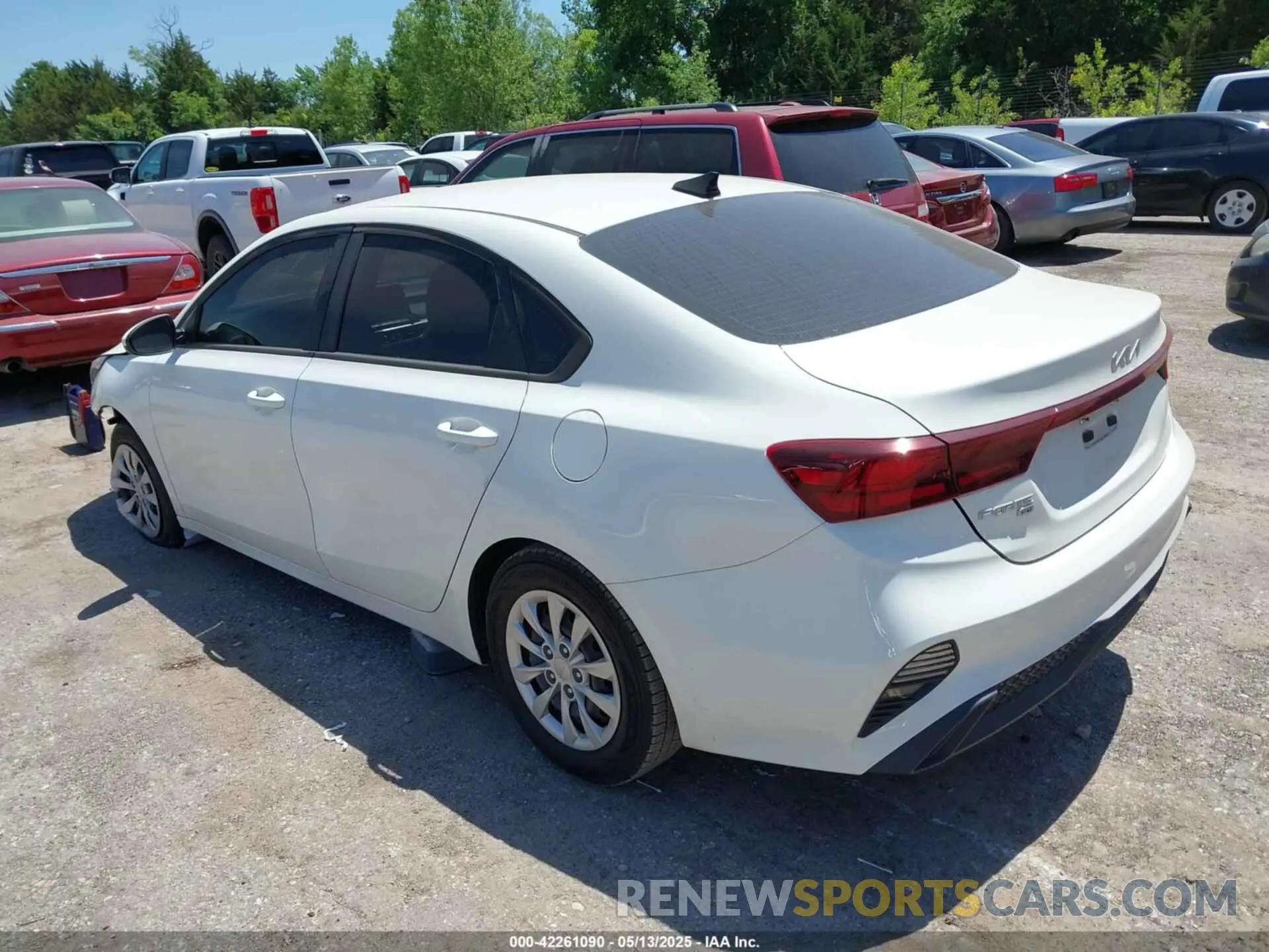 3 Фотография поврежденного автомобиля 3KPF24AD8PE507789 KIA FORTE 2023