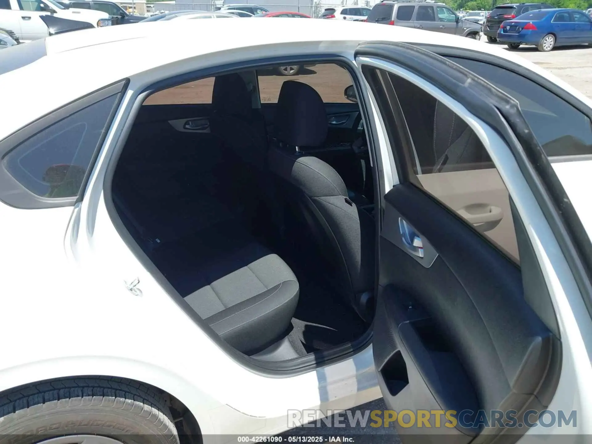 8 Фотография поврежденного автомобиля 3KPF24AD8PE507789 KIA FORTE 2023
